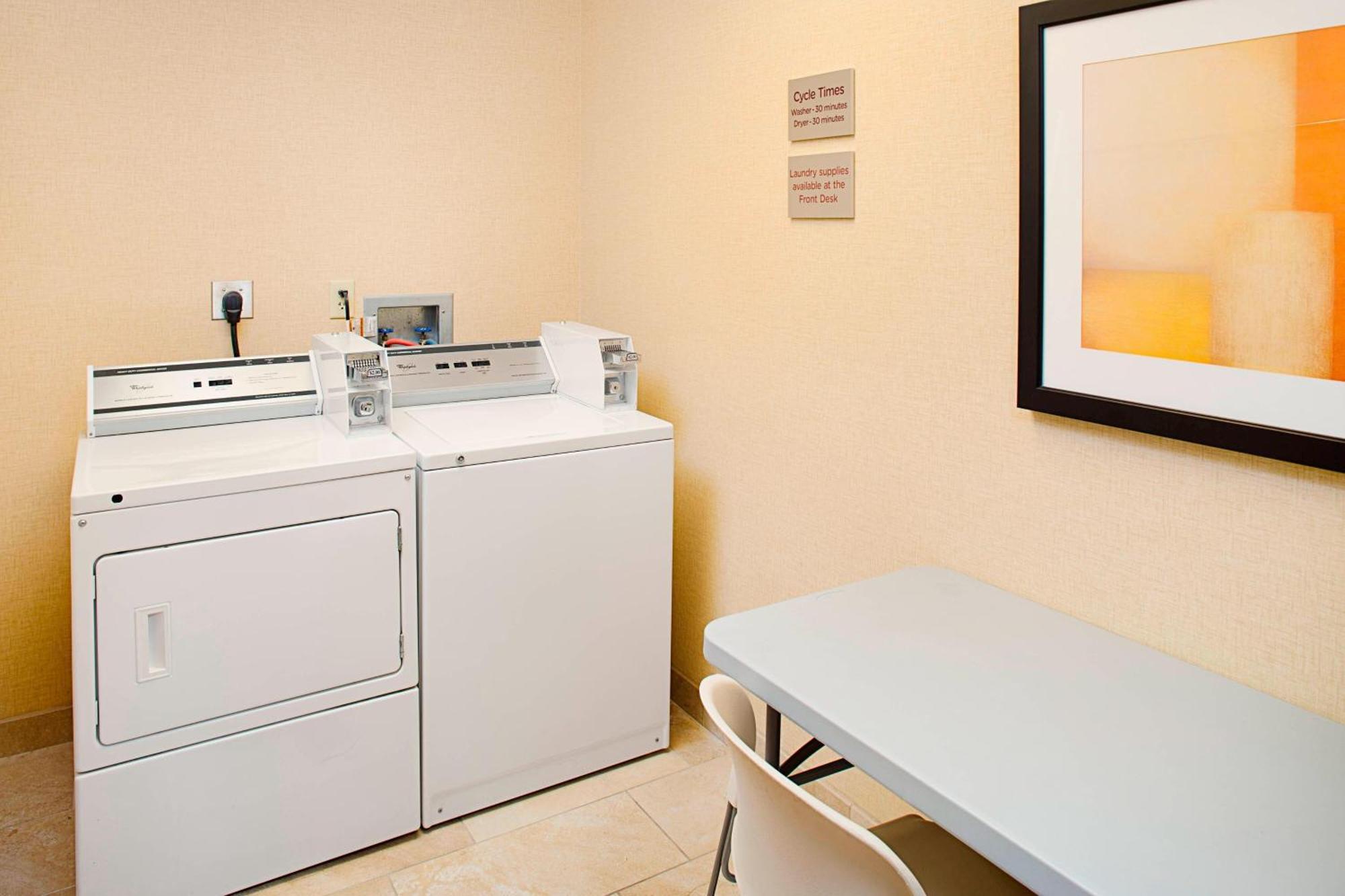 Courtyard By Marriott West Palm Beach Airport Buitenkant foto