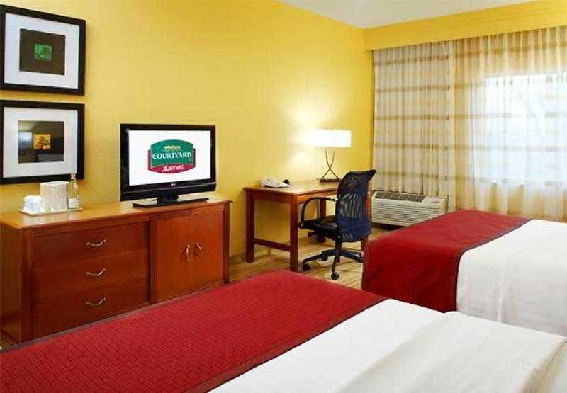Courtyard By Marriott West Palm Beach Airport Buitenkant foto